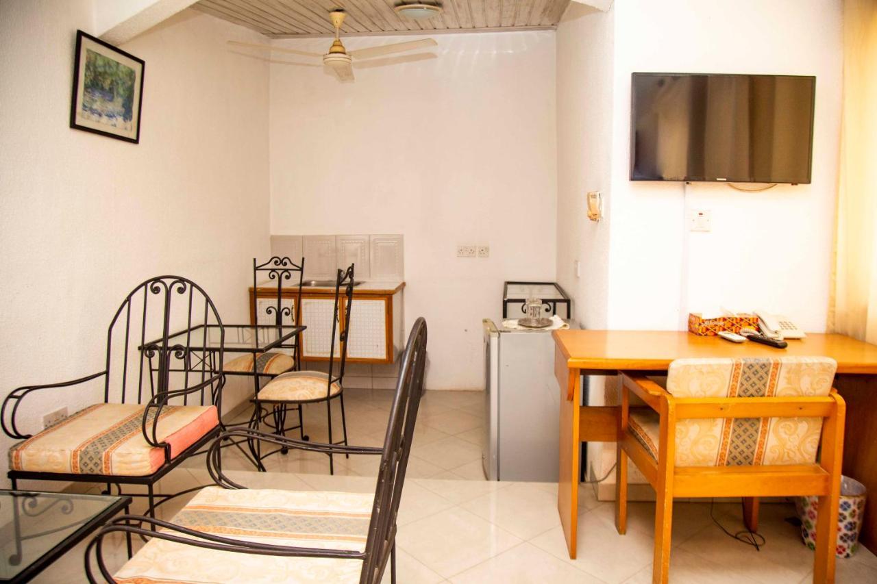Forte Royale Hotel Accra Buitenkant foto