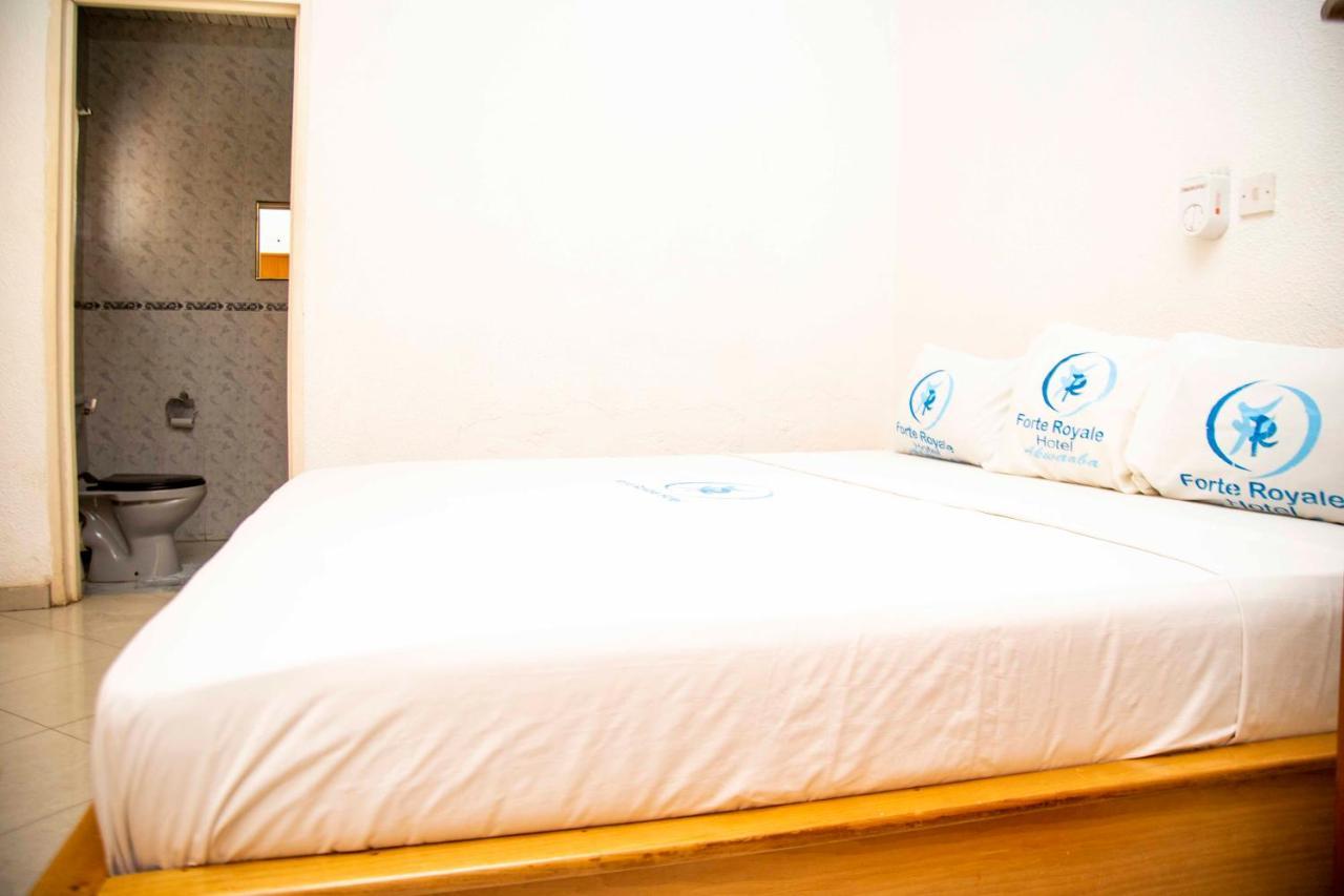 Forte Royale Hotel Accra Buitenkant foto