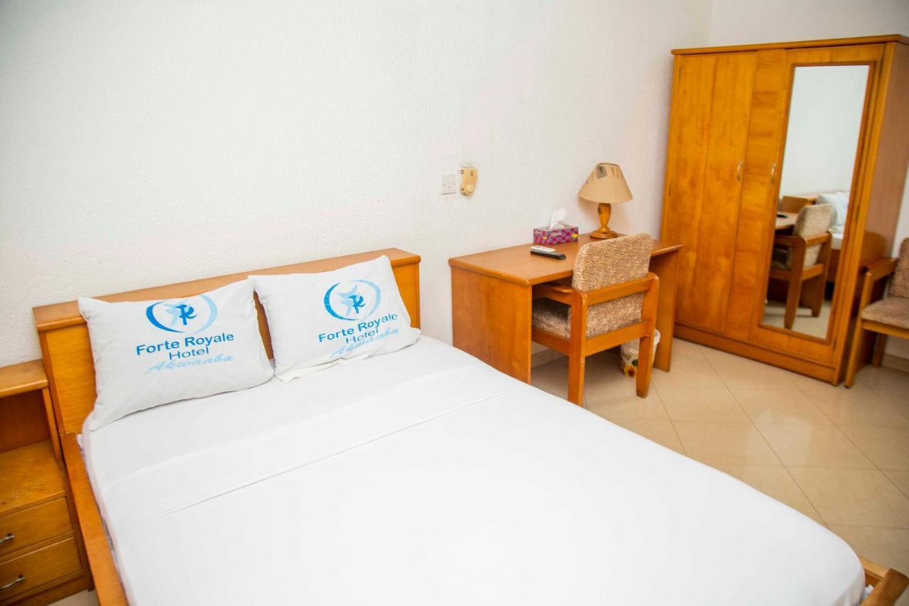 Forte Royale Hotel Accra Buitenkant foto