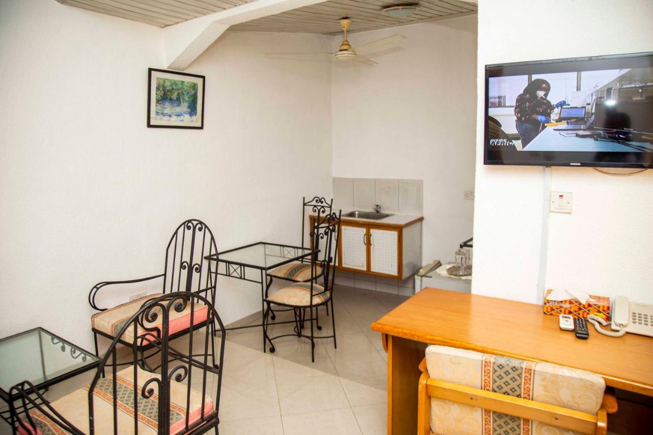Forte Royale Hotel Accra Buitenkant foto