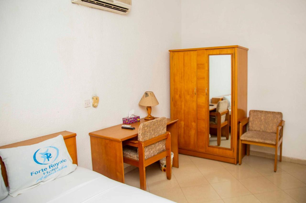 Forte Royale Hotel Accra Buitenkant foto