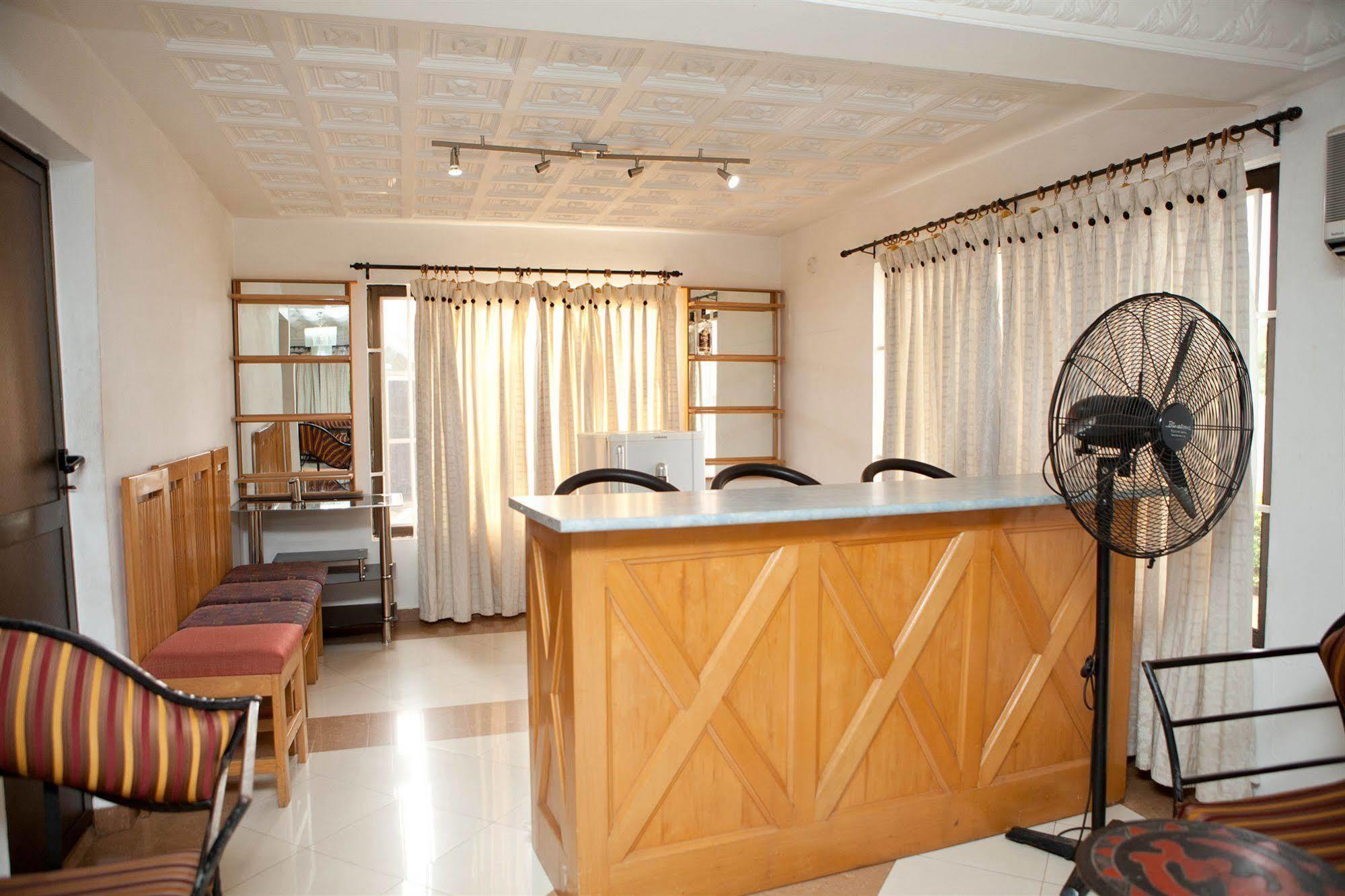 Forte Royale Hotel Accra Buitenkant foto